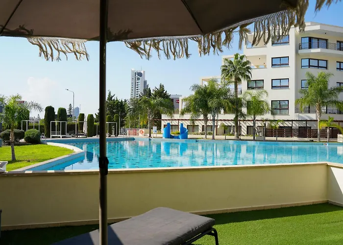 Aqua House Valentino