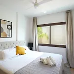 Aqua House Valentino Βίλα